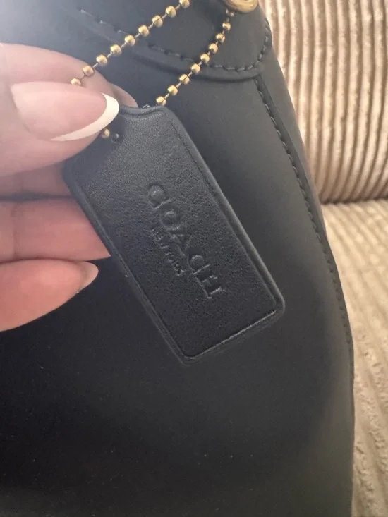 *SOLD*Coach Brooklyn 28 Black Leather Shoulder Hobo with Gold Logo - Picture 2 of 7